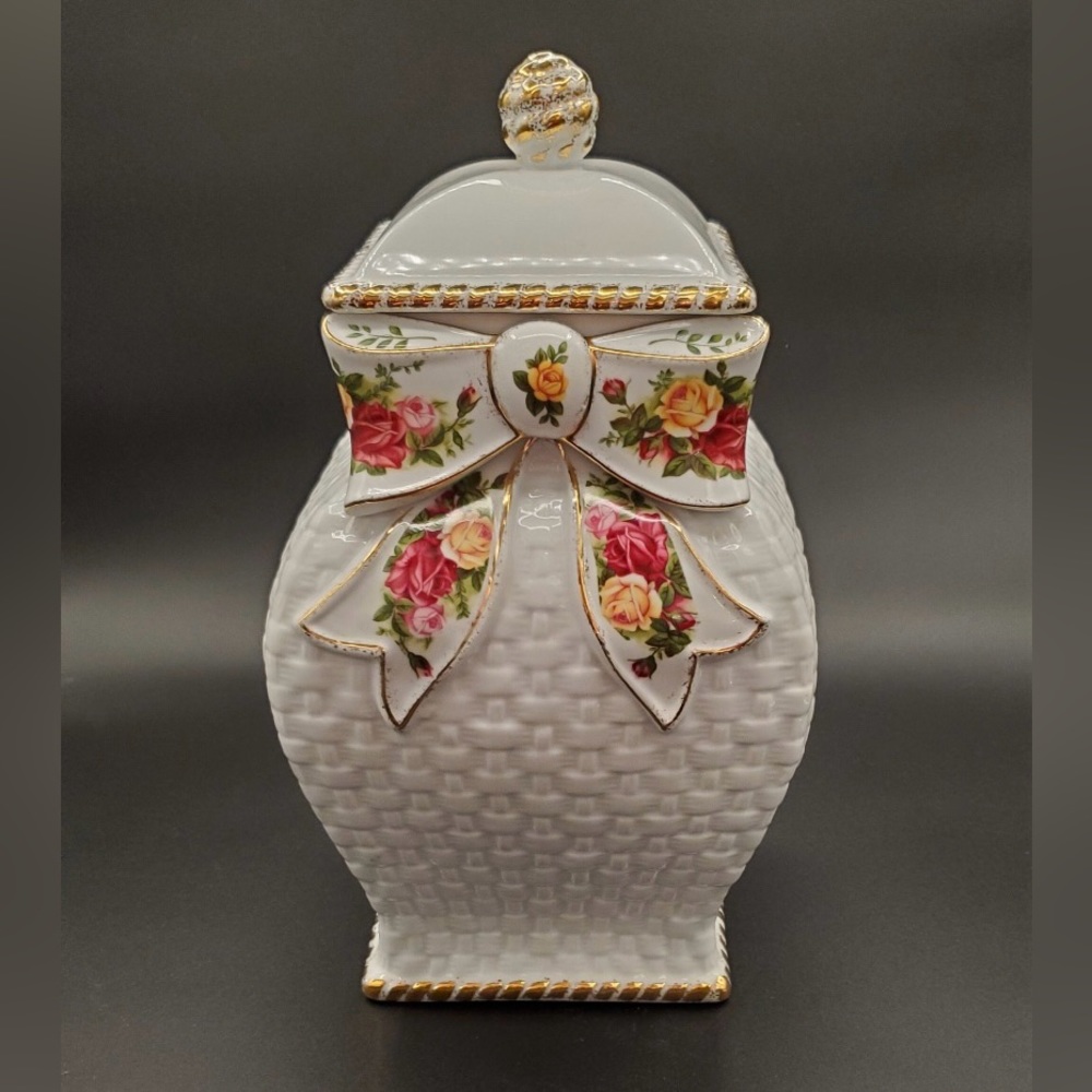 Vintage Royal Albert basket weave cookie jar. Unused still in box.